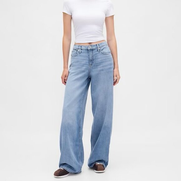 GAP Denim - *NWT* GAP Mid Rise UltraSoft Baggy Jeans - 29 Long